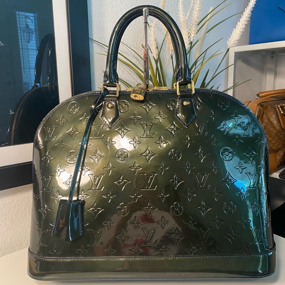 Louis Vuitton GM Alma Vernis in Bleu Nuit COA - Picture 11 of 16